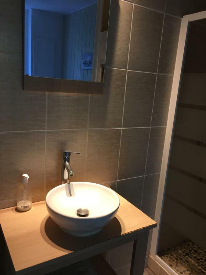 chambre double avec salle de bain privative Cognac Extérieur photo
